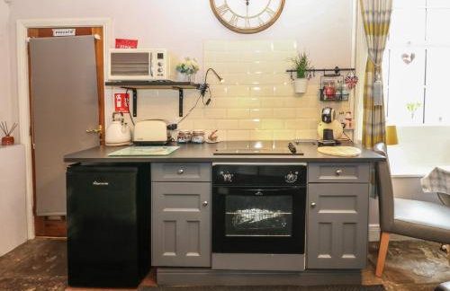 West Wing Cottage - Photo 12