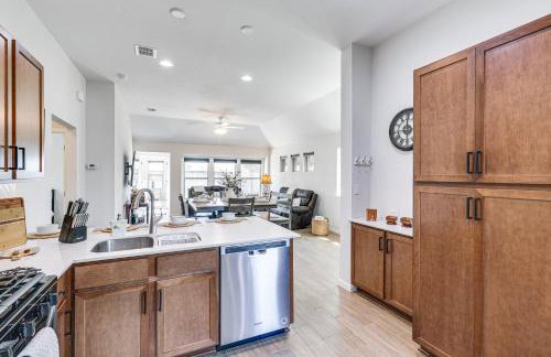 Pool Access and Private Yard Family Home in Kyle! - Foto 13