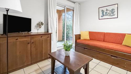 Séjour familial RDC, parking, piscine chauffée - Photo 4