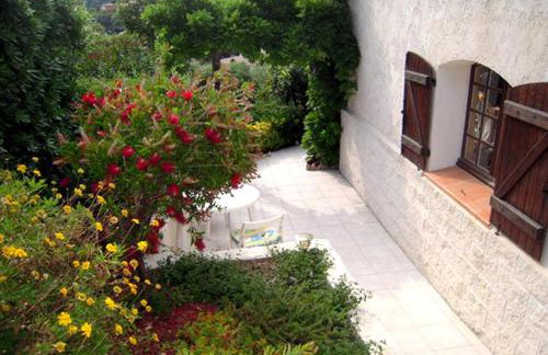 APPARTEMENTS DANS VILLA EN REZ DE JARDIN - Foto 25