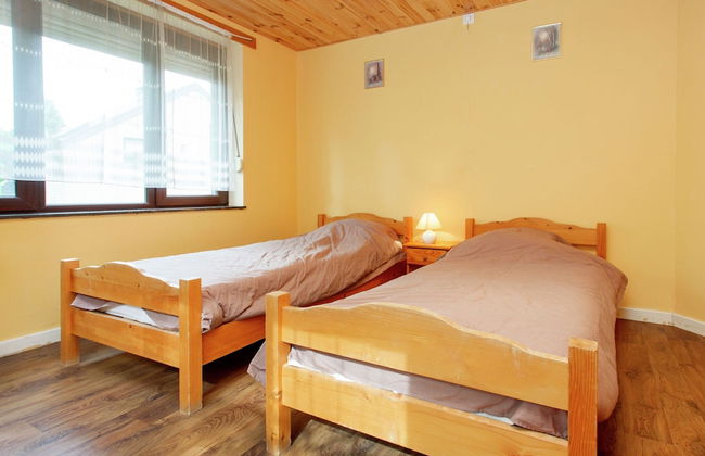 Quaint Holiday Home With Fenced Garden in Manhay - Photo 4