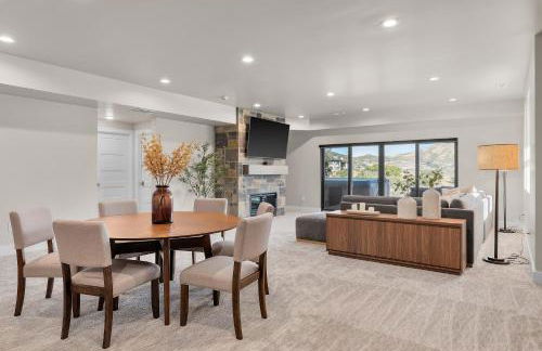 New East Deer Valley, 1 min, 994 New luxury 5br Twin House, Hot Tub, Lake view, Park City 10 min - Photo 34