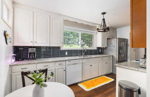 Nashville Gem Grill Mini Pickleball Sleeps 12 - Foto 10