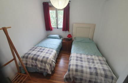 Visit Gibraltar stay in La Linea for less! - Foto 6