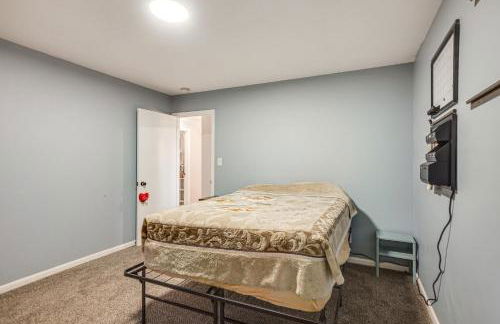 Peaceful Retreat with Yard 2 Mi to Pewaukee Lake! - Foto 23