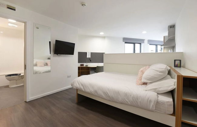 For Students Only Cosy Ensuite Rooms With Private Bathrooms at Dobbie's Point in Glasgow - Photo 4