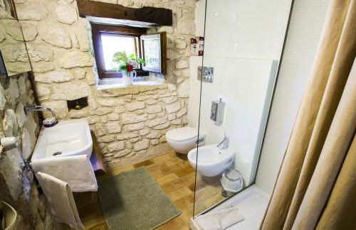 Charming Apartment in Abbateggio with Mountain View, 60 m² - Foto 6