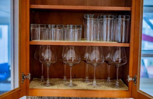 Peaceful Family Home with 3 Bedrooms and 2 Bathrooms - Photo 19