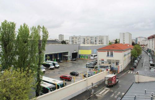 Bright and pleasant studio near city center - Foto 9