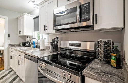 Fenced Yard, Swing Set Pawfect for Family and Dogs! - Foto 13