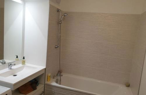 Grand F3 CONFORTABLE 5 mn de Paris et proche Disneyland - Foto 6