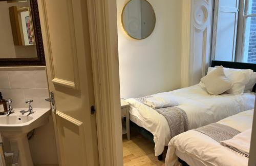 Newly refurbished- Awesome very central flat in famous Notting Hill with a balcony - Foto 19