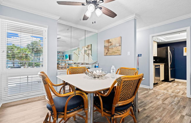 Direct Beachfront Delight by Beachside Management - Photo 25