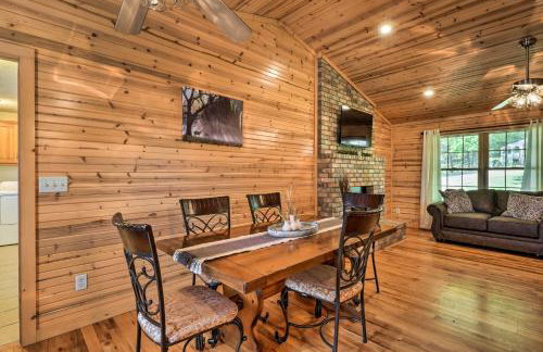 Quiet and Cozy Omaha Cabin about 20 Mi to Branson! - Foto 7