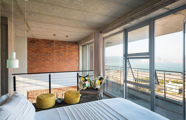 The Bond Square - Photo 8