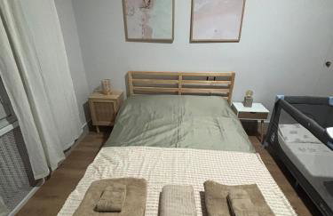 Family home with pool and garden in Tudela center - Photo 23