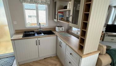 Cuckoo Lodge with Hot Tub at Brickyard Lakes - Foto 5