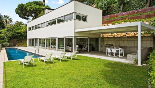 Design villa sea views and lap pool - Foto 3, Garden, sunbed