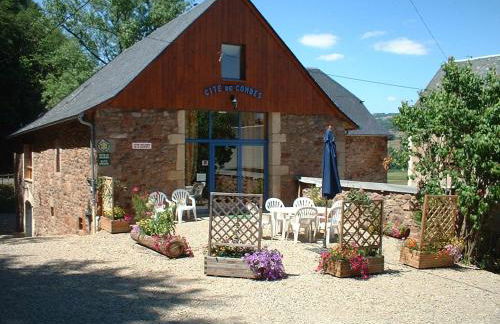 Grande maison conviviale à Saint-Côme-d'Olt avec jardin et cheminée - Photo 17
