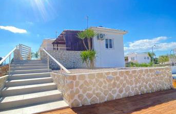 Boho Vibes Beachfront Detached House - Foto 7