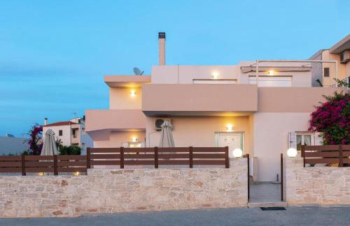 7 bedroom villa with pool, 700m from the beach! - Foto 56