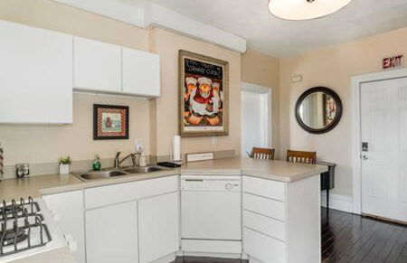 Studio w King Bed Walking distance to Beach & Shops - Foto 8