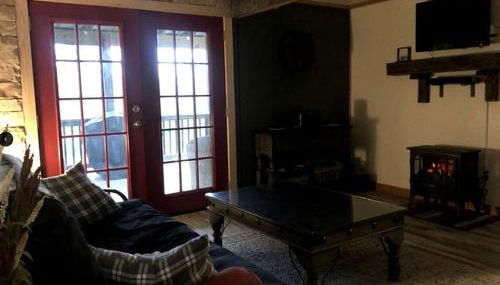 Cozy Cabin Rental near Ozark National Forest for a Relaxing Weekend Getaway in Arkansas - Photo 3