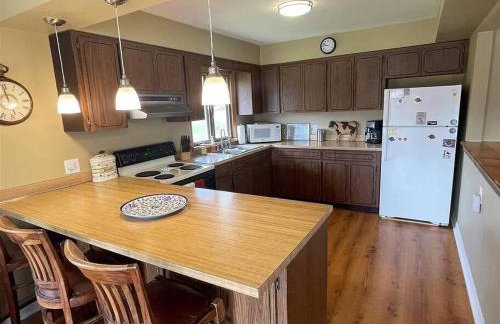 Close to skiing and hiking, walk to main street - Foto 10