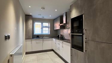 Modern Apartment - BHX NEC - Free Secure Gated Parking - Foto 5