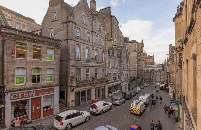 JOIVY Iconic Cockburn Street 4 Bedroom Apartment: Heart of Old Town - Foto 114