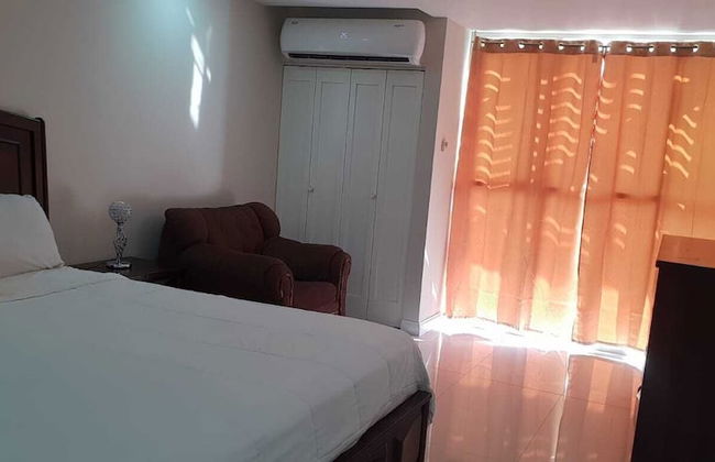 Balcony Breeze @ Bayfront Villas Portmore - Foto 10