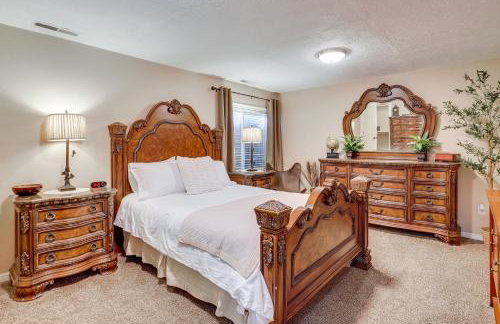 Game Room and Hot Tub Salt Lake City Area Apt - Photo 14