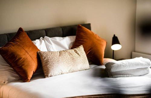 Modern 2 bedroom apartment - city centre - parking - Foto 17