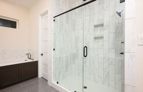 Rodeo Special! 4BR Luxury, Houston Rooftop Views - Foto 18