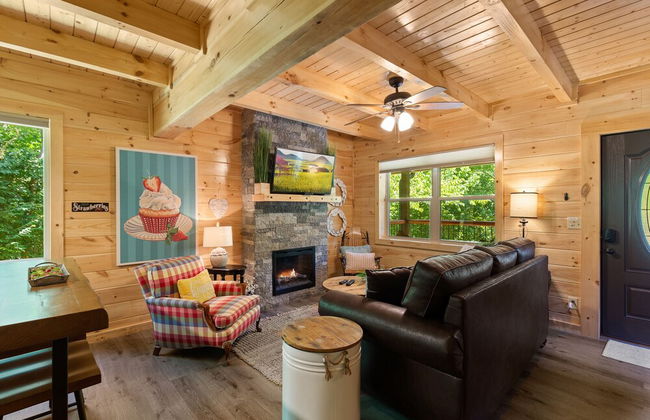 Strawberry Patch - Photo 16