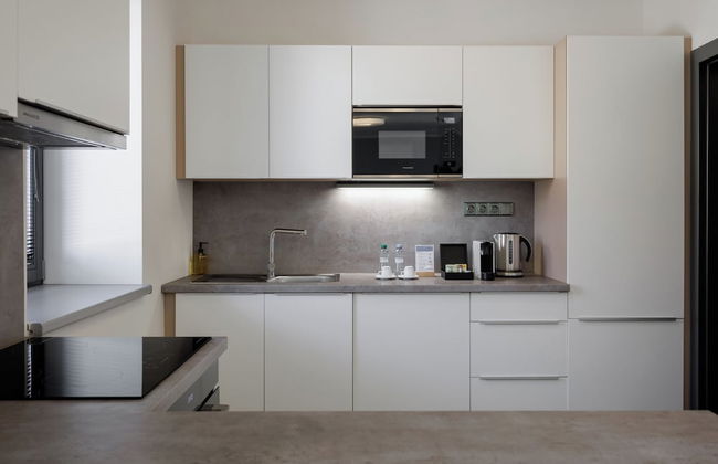 River Apartments - Photo 16