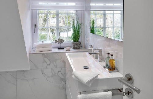 KEITUM unique POOL I VIEW I GARDEN - Photo 11