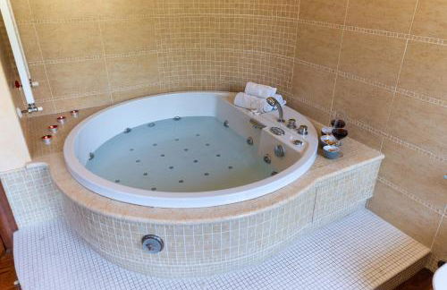 Villa Dolce Vita - Vista Colline, Jacuzzi, 3Suites & 5min dal mare - Foto 22