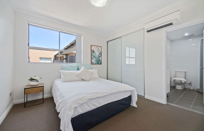 Modern and Spacious Resort-Style Home - Foto 4