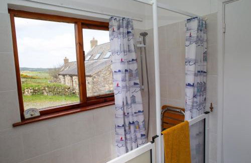 Garnllys Farmhouse Fishguard - Photo 19