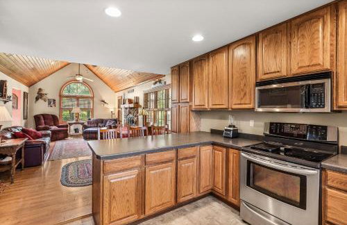 Family-Friendly 5BR House by the Lake - Foto 20