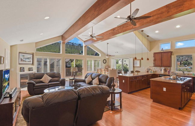 Mule Meadows Classy, Split Level South Tahoe Home! - Foto 9