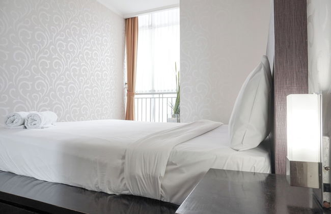 Elegant and Comfy 1BR with Extra Room Apartment at Bellagio Residence - Foto 5