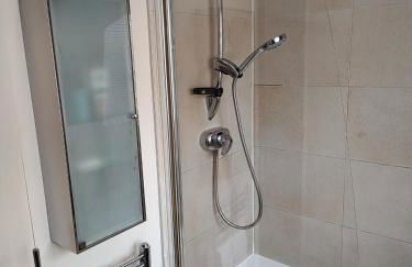 Wentworth Drive Contractor and family 3 bed Home Grantham with parking - Foto 4