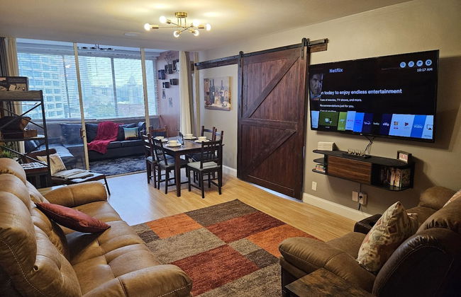 Perfect DTWN Condo with King beds - Foto 63