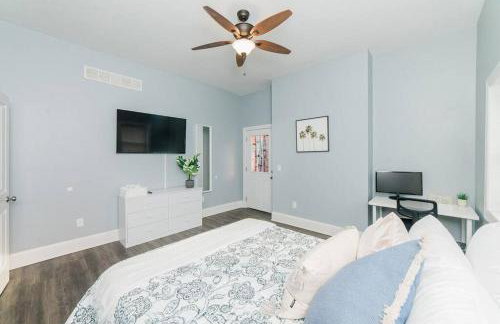 Walkable and Spacious Apt - Parking -- GroupStay - Foto 5