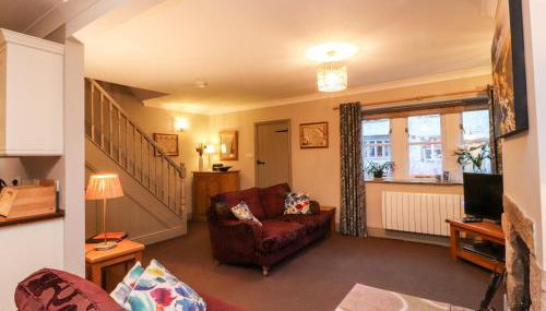 Woodside Cottage - Photo 2