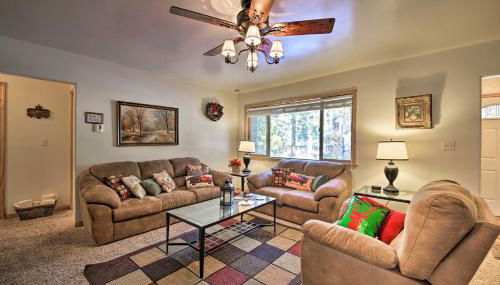 Walk to Lake Rustic Home with Deck in Fawnskin - Foto 5