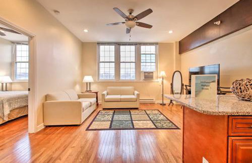 Cozy Couples Getaway Less Than 2 Mi to Lake Michigan! - Foto 1