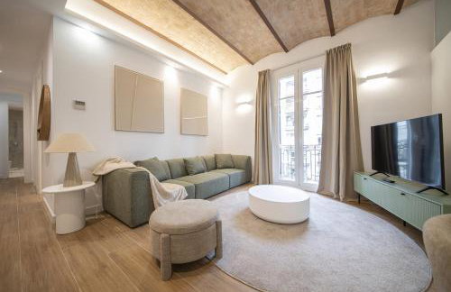 You Stylish Uptown Barcelona Apartments - Photo 2